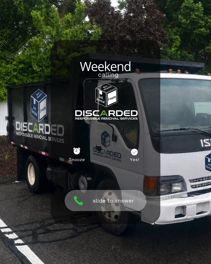 Junk Removal creative ad: Phone-call interface makes truck ad memorable