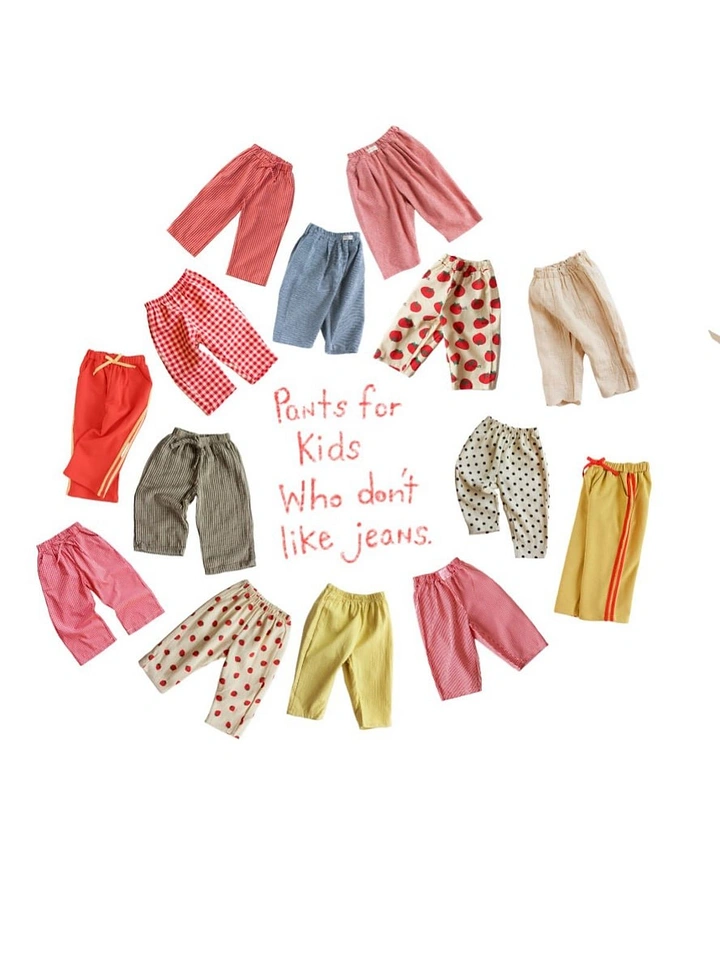 Kids Clothing creative ad: Pants wreath, witty 'don't like jeans'