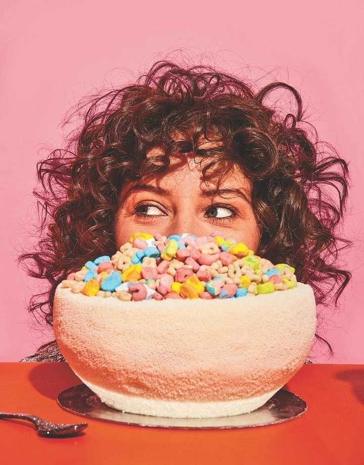 Breakfast Cereals & Oats creative ad: Surreal face emerging from cereal cake