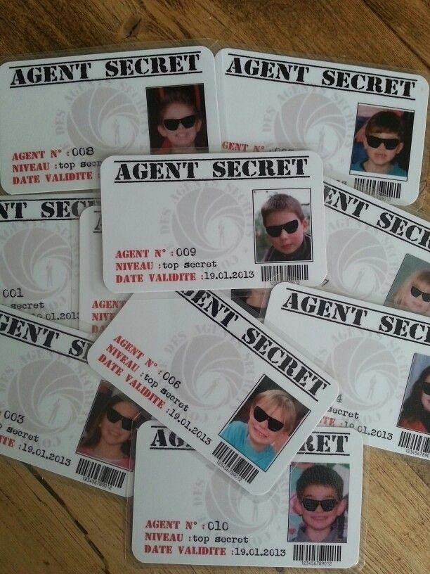 Escape Rooms creative ad: Spy identity cards build immersive theme