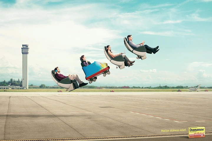 Airlines creative ad: People appear to fly with luggage