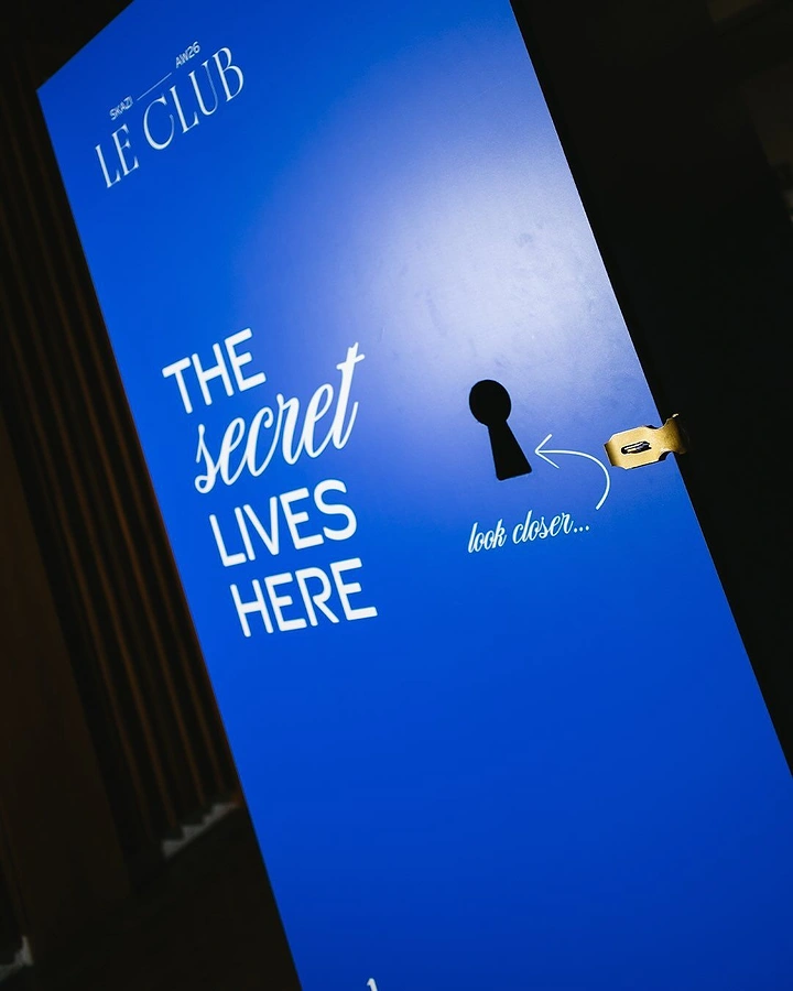 Escape Rooms creative ad: Keyhole poster makes mystery tangible