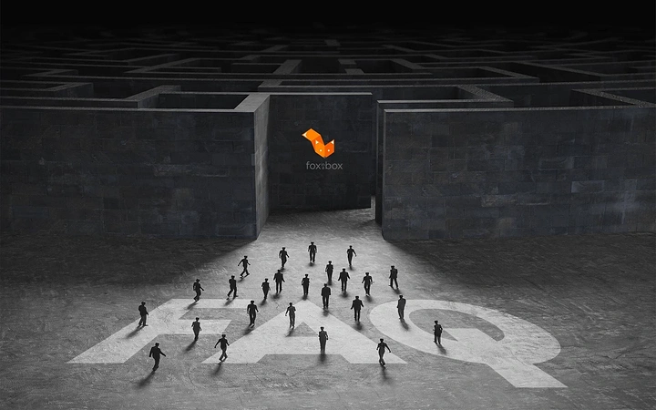 Escape Rooms creative ad: Crowd trapped inside giant maze