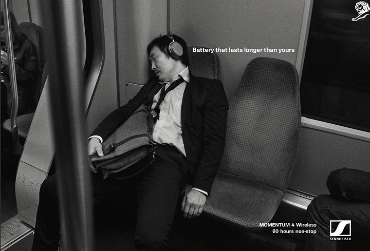 Headphones & Speakers creative ad: Battery joke creates clear situational concept