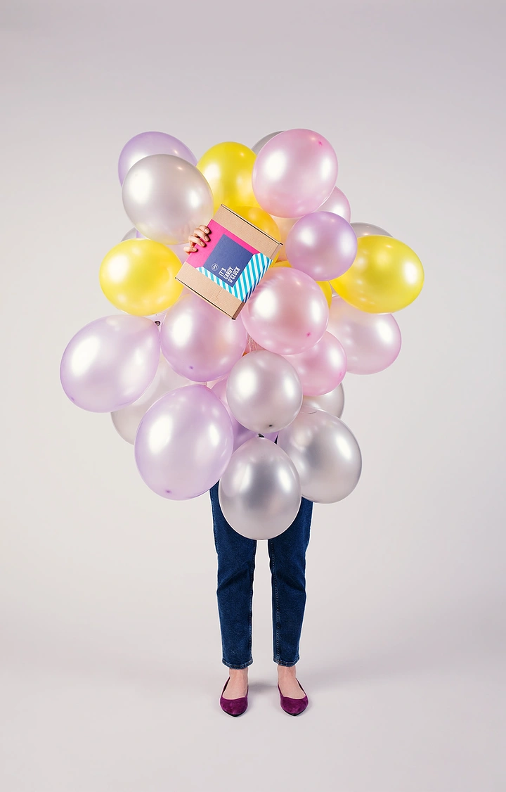 Balloon & Party Decorators creative ad: Balloon bouquet cleverly conceals the subject