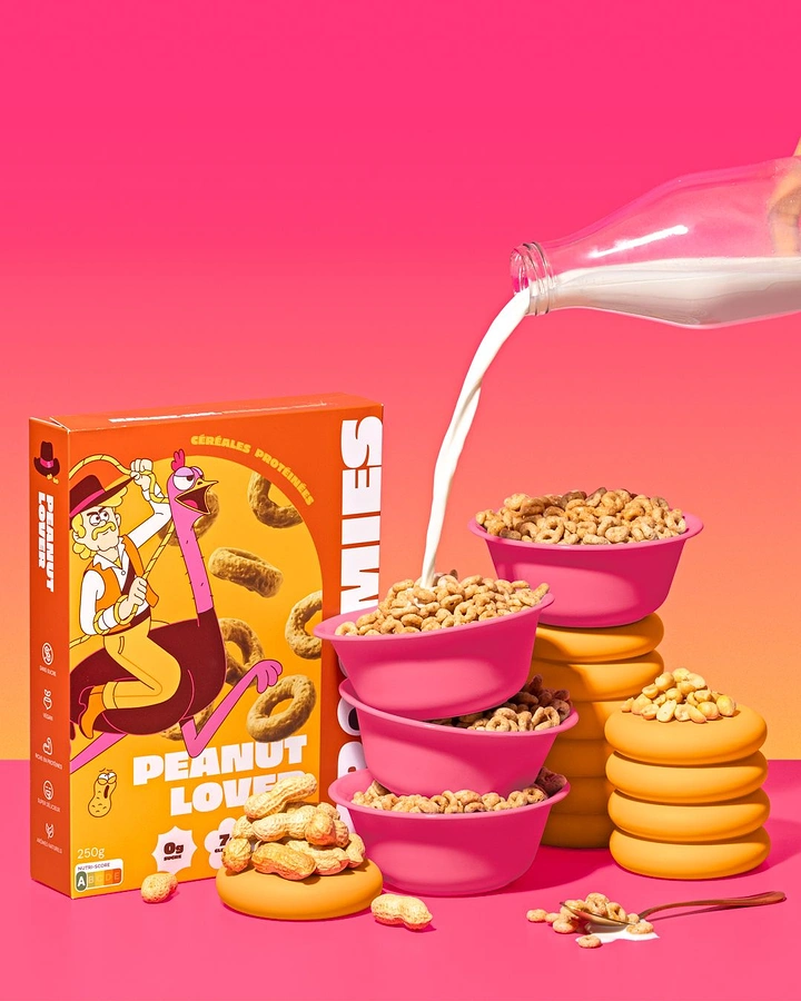 Breakfast Cereals & Oats creative ad: Playful bowl stack with milk-pour setup