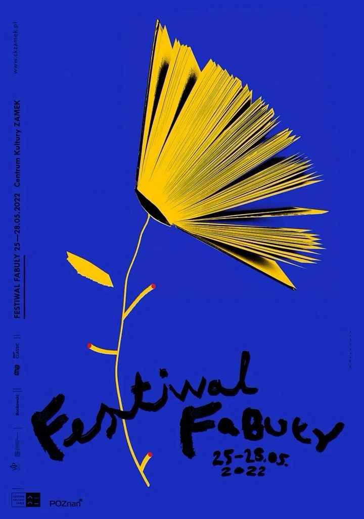 Bookstores creative ad: Book pages bloom into a flower