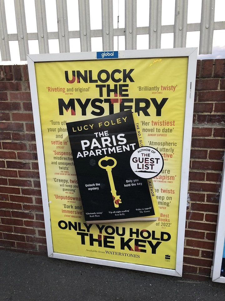 Bookstores creative ad: 'Only you hold the key' key motif thriller