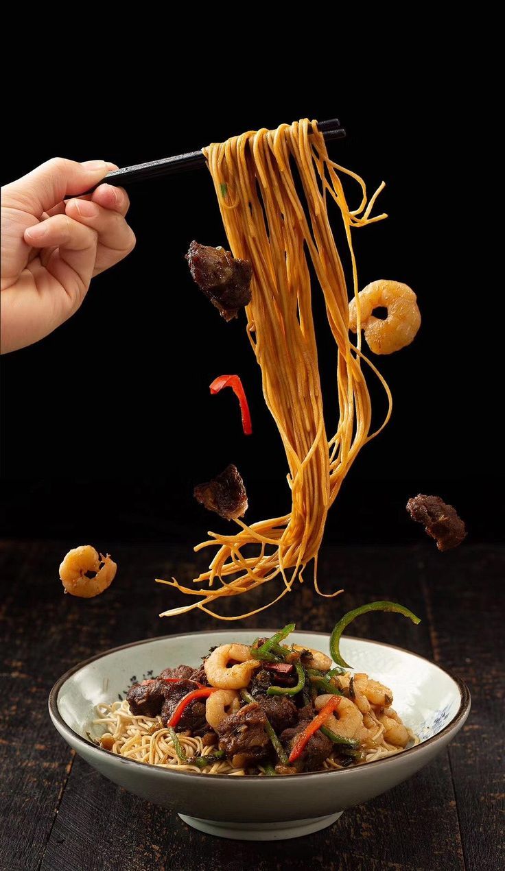 Story: Suspended noodles create dramatic product reveal