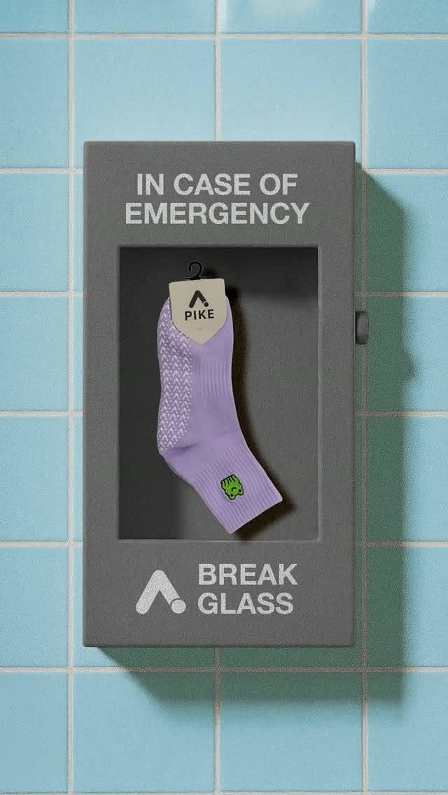 Socks Brands creative ad: Emergency-case metaphor makes sock memorable
