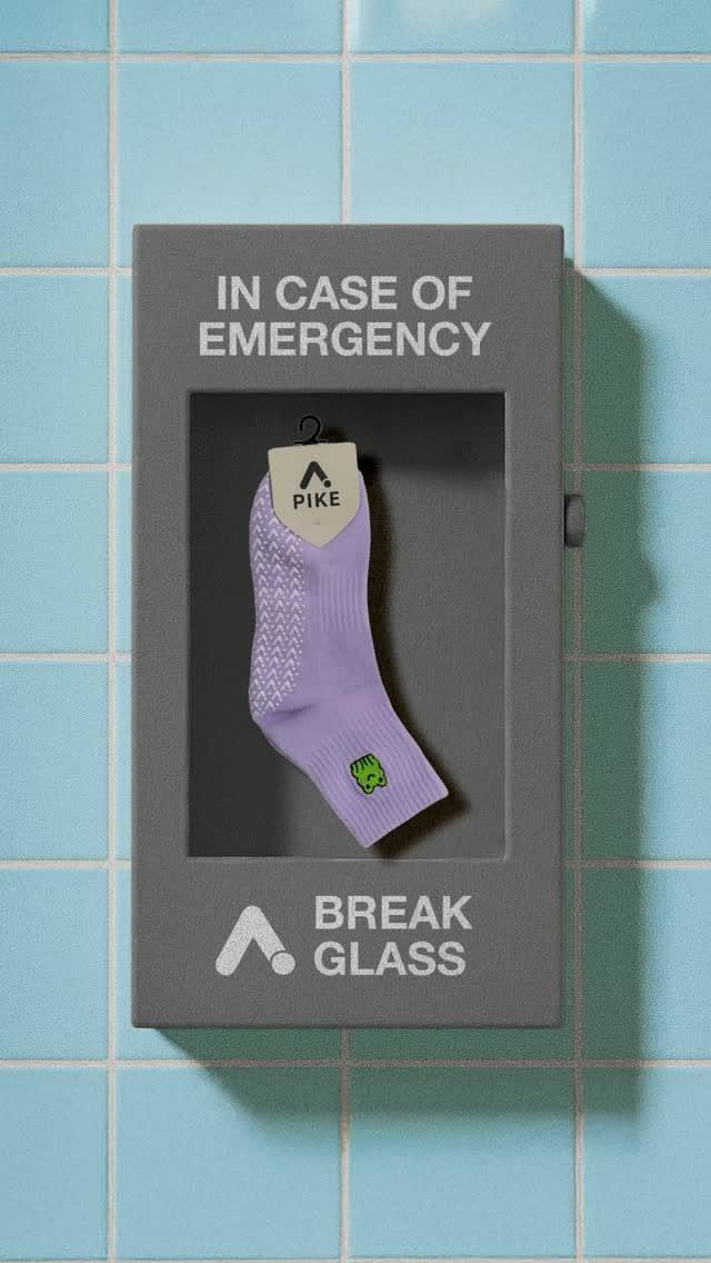 Story: Emergency-case metaphor makes sock memorable