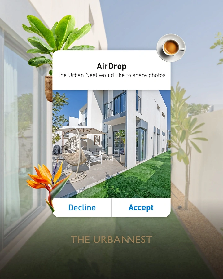 Vacation Rentals & Holiday Homes creative ad: Property ad uses sharing-invite interface
