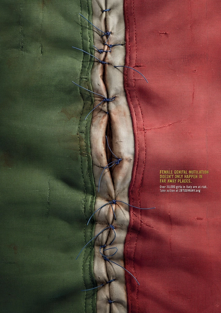 Creative ad: Italian flag fabric with a wire-stitched central seam