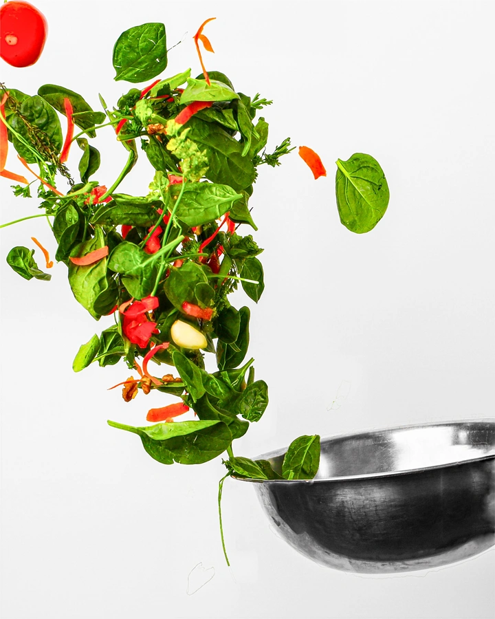Salad Bars & Healthy Restaurants creative ad: Unexpected tossed-salad product composition