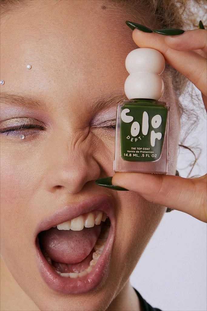 Nail Polish Brands creative ad: Bottle playfully masks the eye