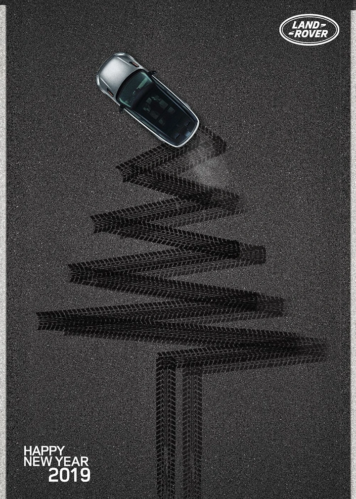 New Year creative ad: Top-down SUV drawing a zigzag Christmas tree with tyre tracks