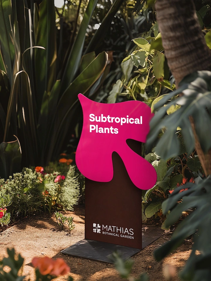 Signage & Sign Makers creative ad: Plant-shaped sign reinforces botanical message