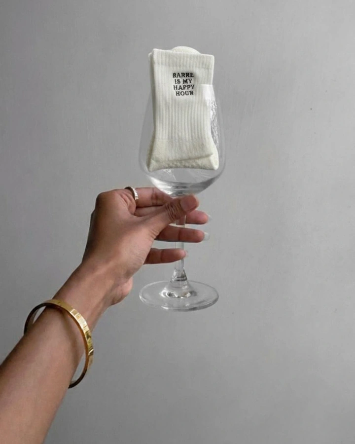 Socks Brands creative ad: Sock presented as a wine-glass object