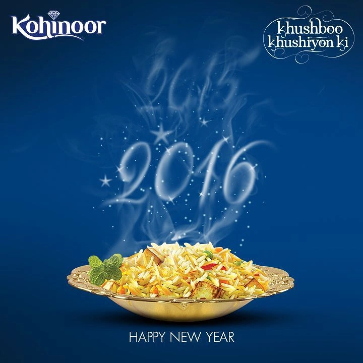 New Year creative ad: Steaming rice dish whose steam writes the new year
