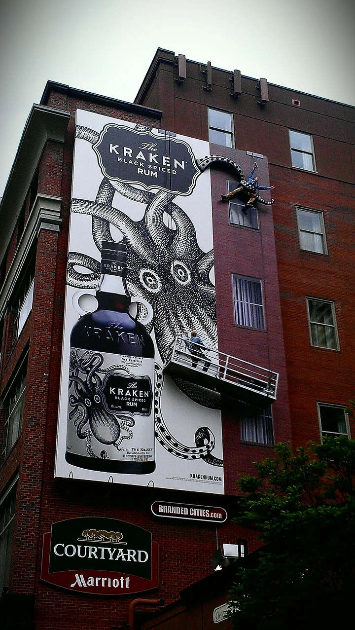 Bars & Pubs creative ad: Kraken bottle becomes giant octopus mural