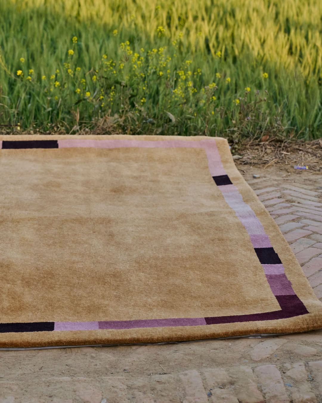 Instagram post: Rug carried up stairs for free-shipping offer, slide 3