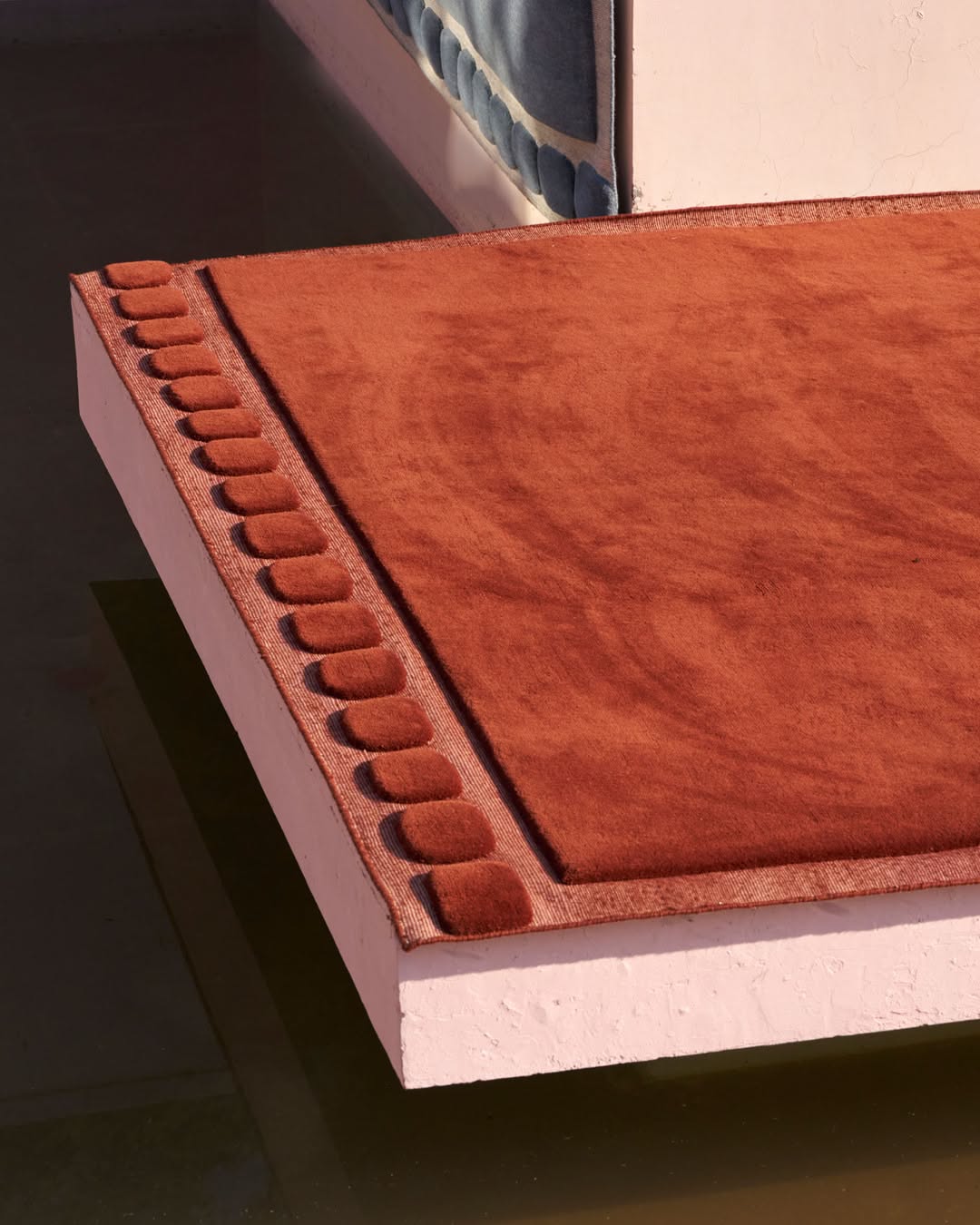 Instagram post: Rug carried up stairs for free-shipping offer, slide 4