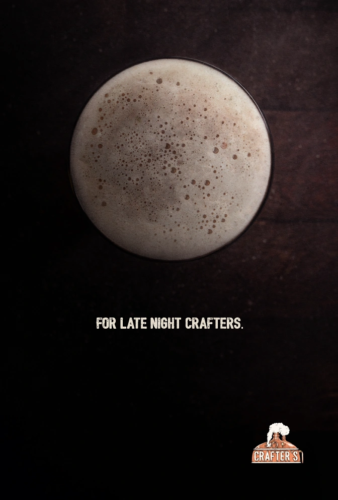 Creative ad: Top-down beer glass foam resembling a full moon