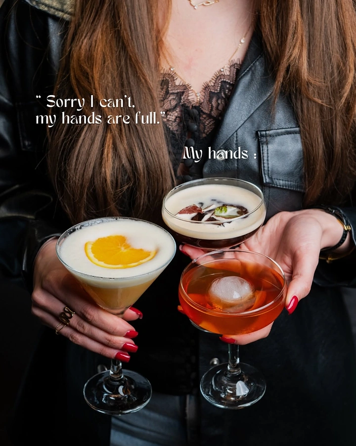Bars & Pubs creative ad: Witty copy turns full hands into drink joke