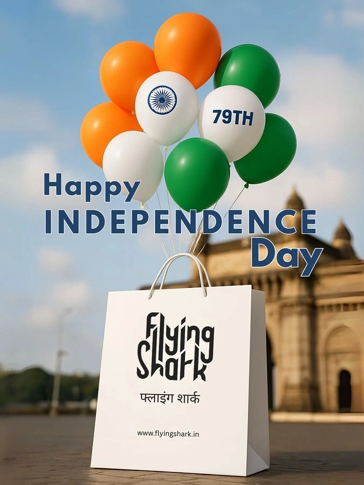 Independence Day creative ad: White branded shopping bag lifted by a bunch of saffron, white and green balloons