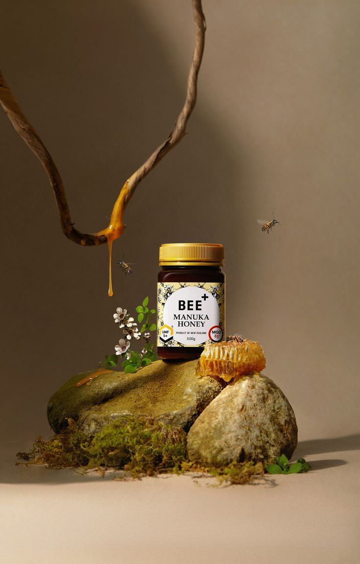 Story: Honey source visualized through dripping branch