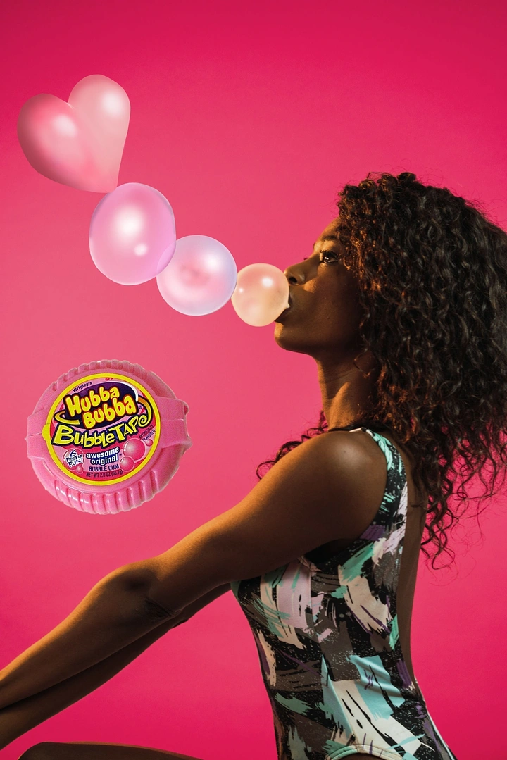Chewing Gum & Mints creative ad: Bubble stream creates expressive spectacle