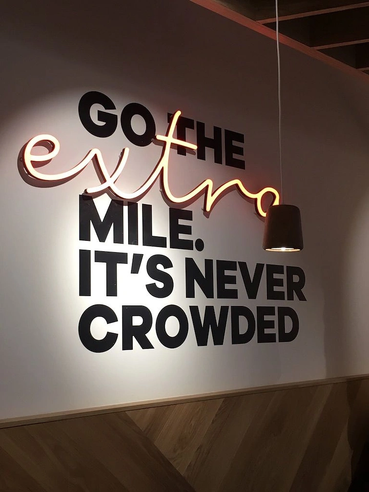 Signage & Sign Makers creative ad: Witty extra-mile typographic sign