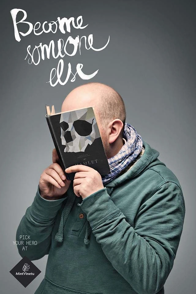 Bookstores creative ad: Hamlet skull cover becomes reader's face