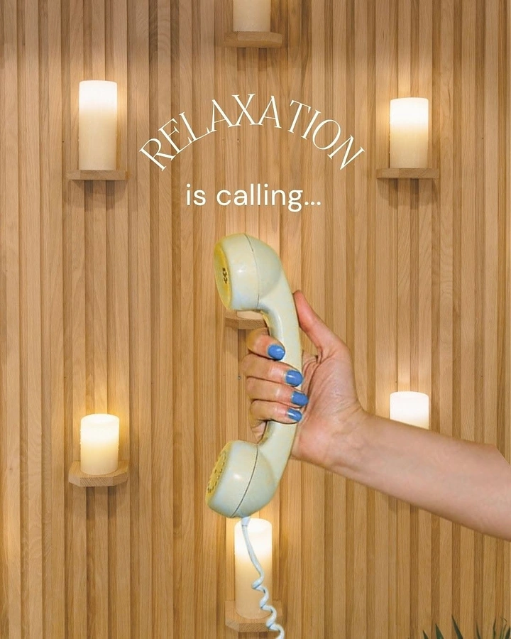 Spa & Massage creative ad: Retro phone pun: relaxation is calling