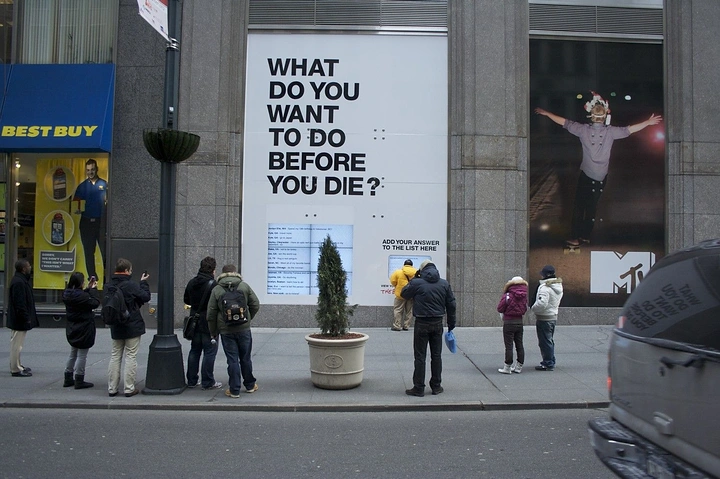 Escape Rooms creative ad: Provocative death question creates memorable billboard hook