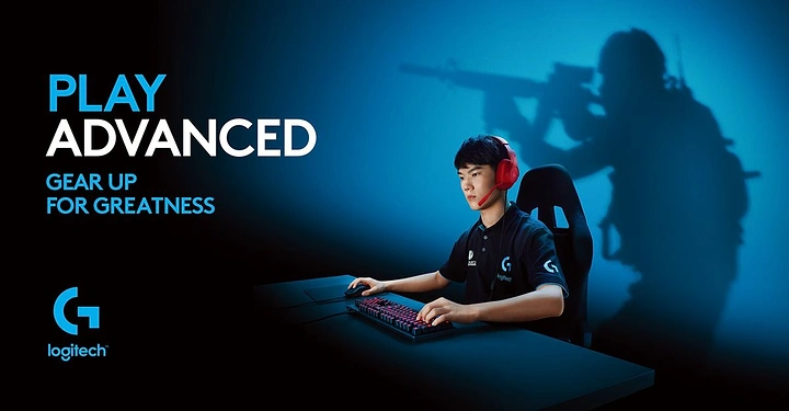 Gaming & Esports creative ad: Gamer shadow becomes soldier silhouette