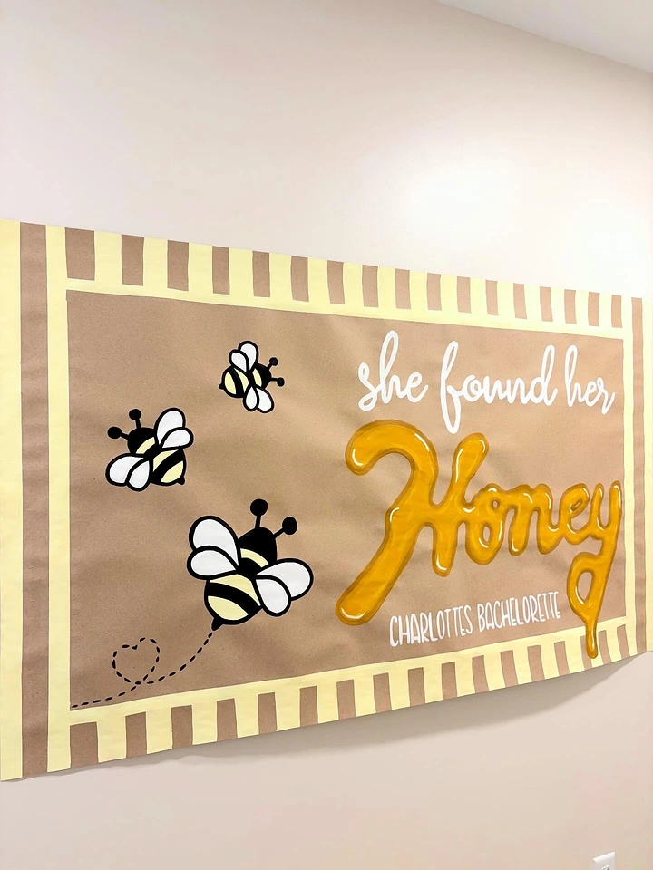 Honey Brands creative ad: Honey lettering creates memorable brand metaphor